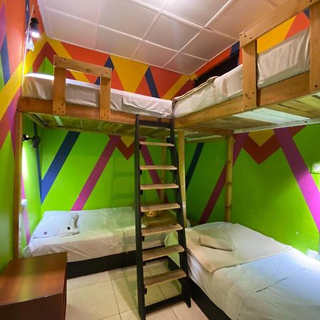 Lienzo Hostel And Mural Art Museum โปปายาน ภายนอก รูปภาพ